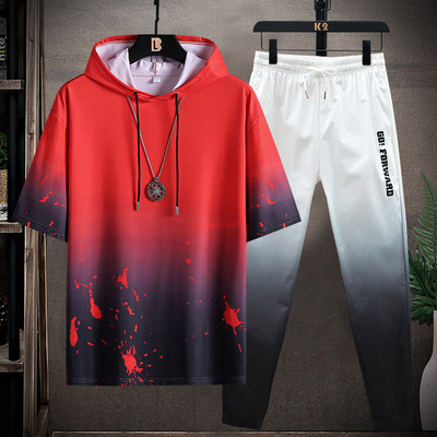 Casual meeste T-särkide komplekt kapuutsiga ja kolmes värvitoonis püksid