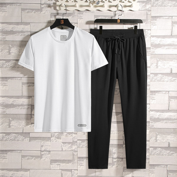 Uus mudel sportlik meeste võistkond kahes osas