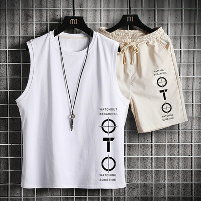 Meeste igapäevane spordimeeskond kirjaga