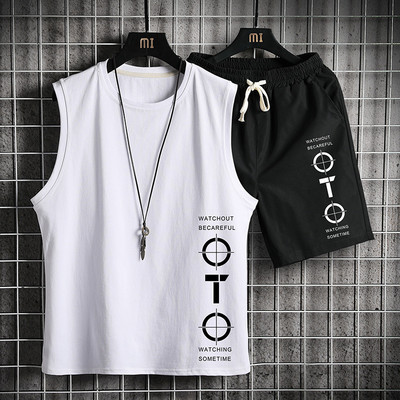 Meeste igapäevane spordimeeskond kirjaga