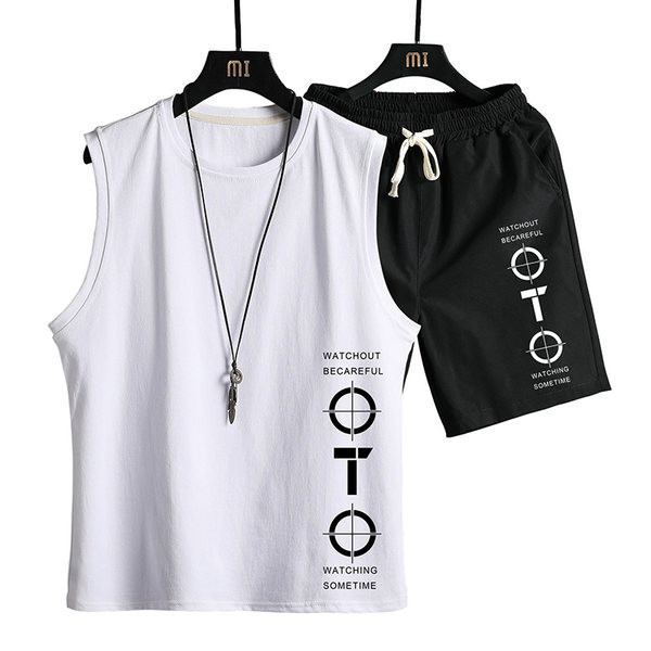 Meeste igapäevane spordimeeskond kirjaga