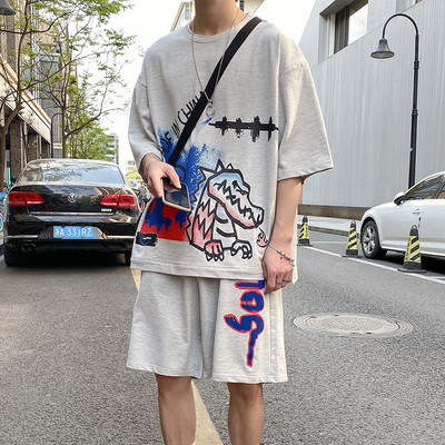 Suvised spordi- ja päevakomplekt meestele - T-särk ja lühikesed püksid