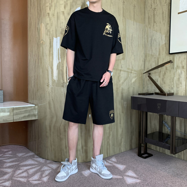 Ikdienas vīriešu komplekts ar zelta aplikāciju