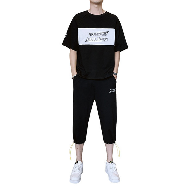 Vīriešu sporta-gadījuma komplekts no T-krekla un 3/4 biksēm