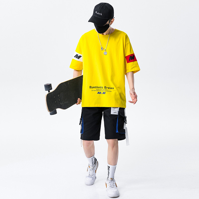 Ljetni dnevni set za muškarce - majica i kratke hlače