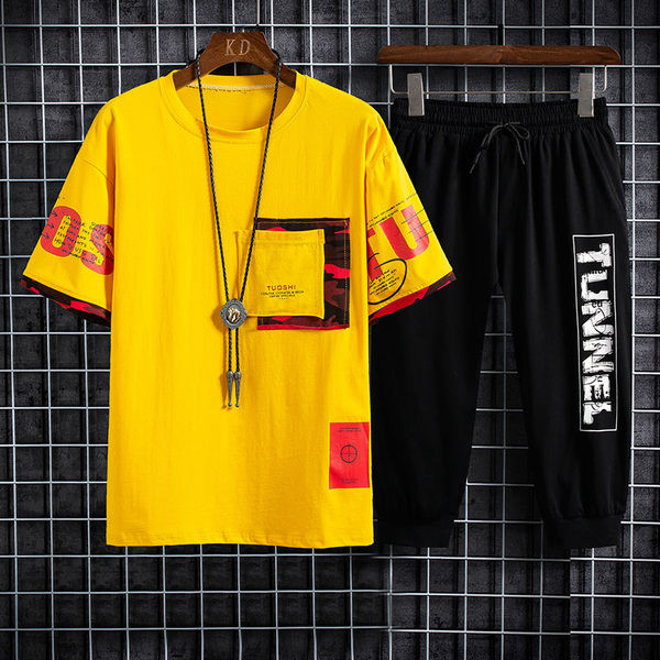 Vīriešu ikdienas komplekts ar uzrakstiem - divās daļās