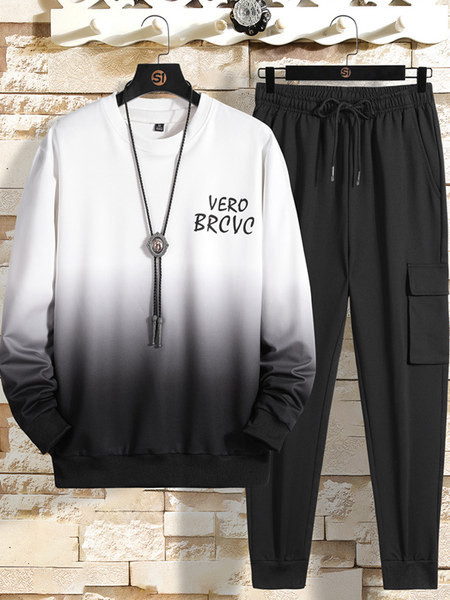 Pikkade varrukatega, ovaalse dekoltee ja kirjaga meeste spordimeeskond