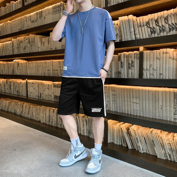 Uus mudel meeste spordimeeskond kahes osas kolmes värvitoonis