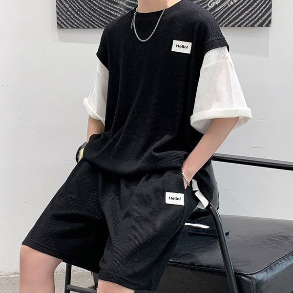 Suvine vaba lõikega meeste komplekt - T-särk ja lühikesed püksid