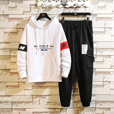 Novi model sportske ekipe s kapuljačom i natpisom za muškarce