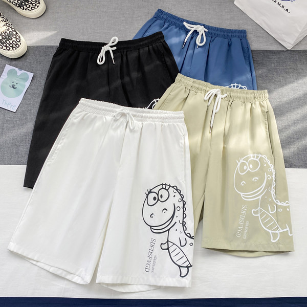 Vasaras T-kreklu un šortu komplekts ar aplikāciju