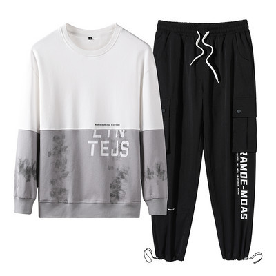 Muški tim iz dva dijela s dugim rukavima i natpisom