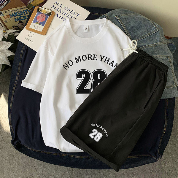 Vasaras komplekts - T-krekls un šorti piemēroti sportam un ikdienai