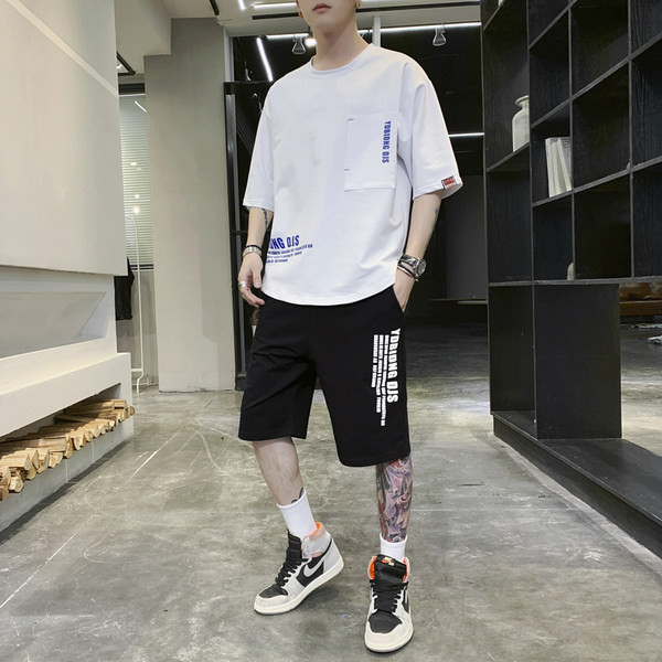 Meeste kaheosaline igapäevane komplekt koos aplikatsiooniga