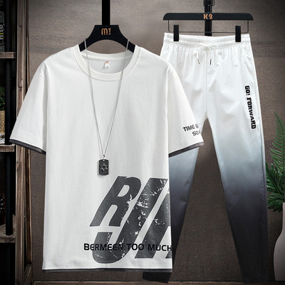 Vabaaja komplekt lühikeste varrukatega T-särgi ja lühikeste pükstega meestele