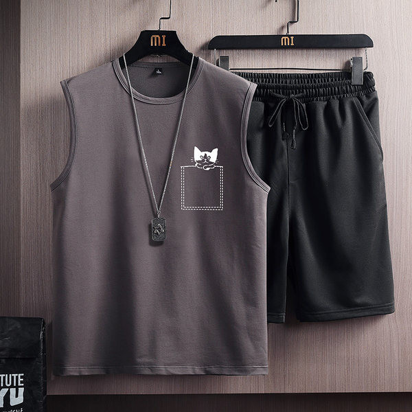 Ikdienas sporta komplekts ar apaļu kakla izgriezumu un šortiem