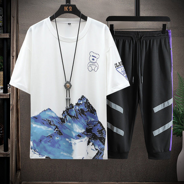 Ανδρικό αθλητικό καθημερινό σετ  με δύο μέρη - μπλουζάκι με οβάλ λαιμόκοψη και 7/8 παντελόνι