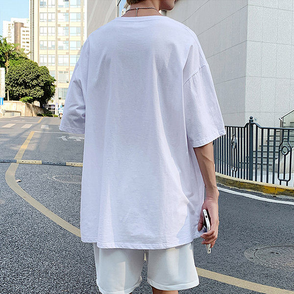 Suvine komplekt meestele - laia lõikega T-särk ja lühikesed püksid