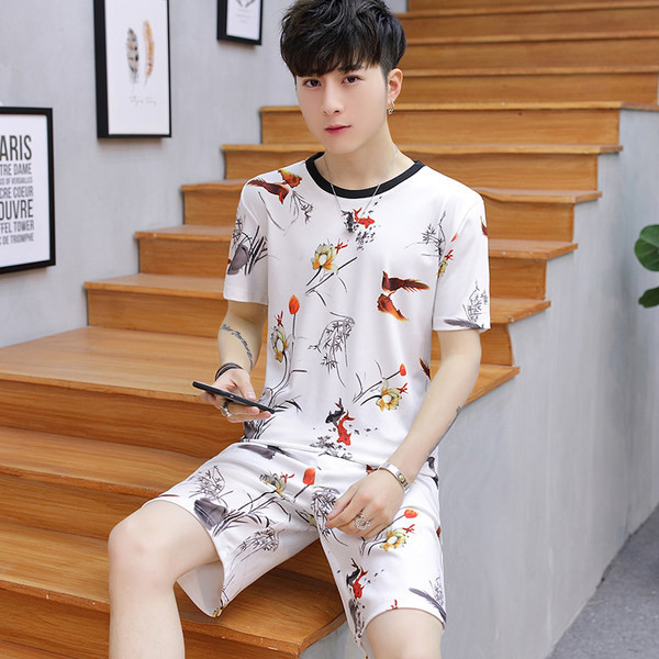 Ανδρικό αθλητικό καθημερινό σετ  με οβάλ λαιμόκοψη και χρωματιστό μοτίβο