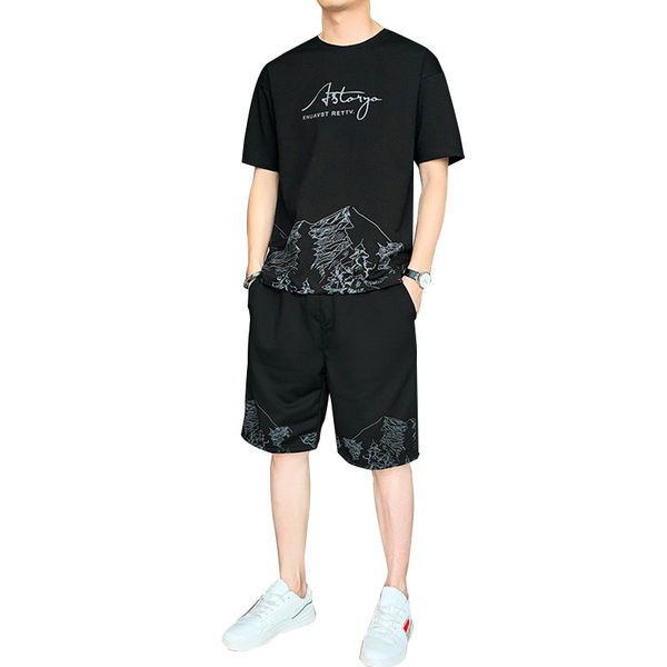 Mūsdienīgas vīriešu komandas ar uzrakstiem dažādās krāsās