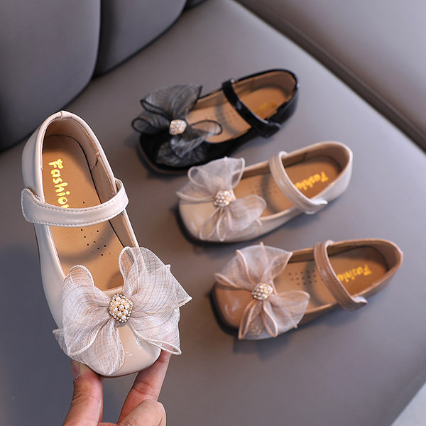 Mūsdienīgi bērnu apavi ar lenti un plakanu zoli