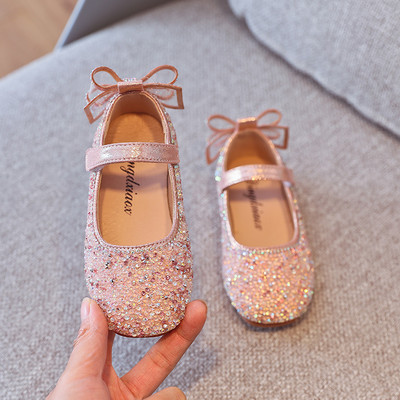 Takjapaelte ja paeltega lastejalatsid