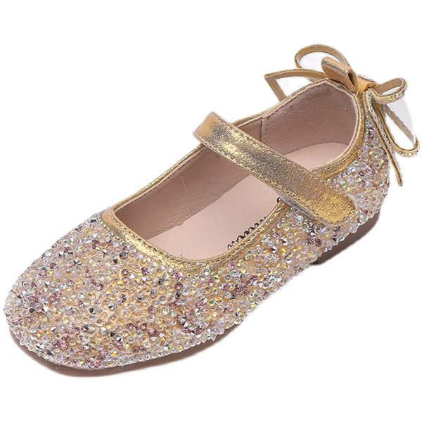 Takjapaelte ja paeltega lastejalatsid