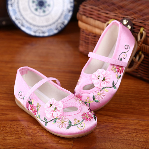 Tikitud lilledega vabaajajalatsid tüdrukutele