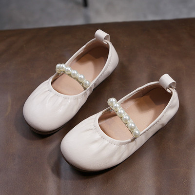 Pärli kaunistusega ümarad kingad tüdrukutele