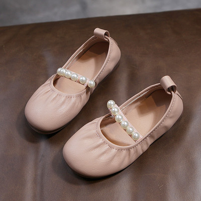 Pärli kaunistusega ümarad kingad tüdrukutele