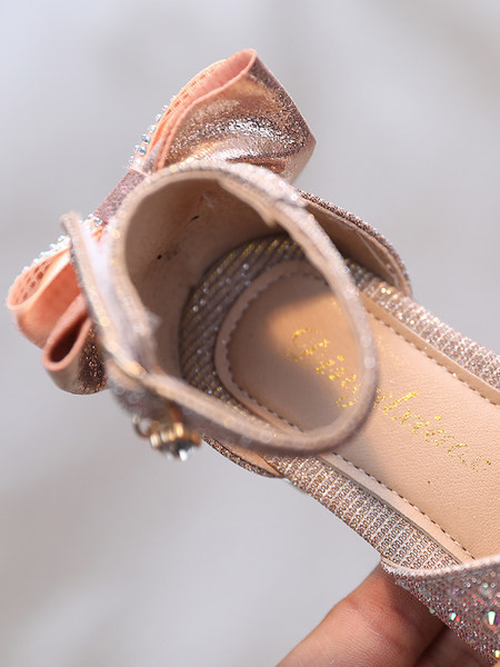 Μοντέρνα παιδικά παπούτσια με πέτρες και κορδέλα σε δύο χρώματα