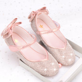 Uus mudel paelaga läikivad kingad