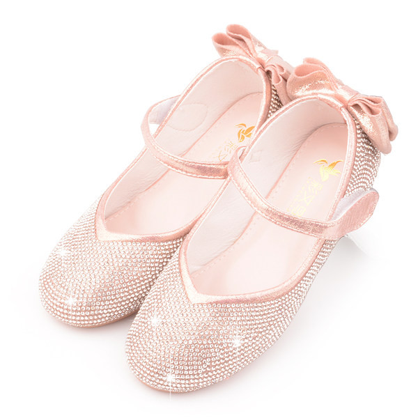 Uus mudel paelaga läikivad kingad