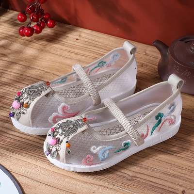 Tikitud ja lameda tallaga vabaaja lastejalatsid