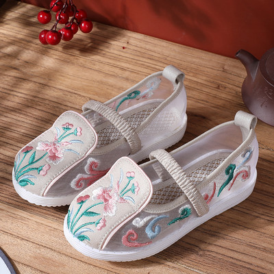 Tikitud ja lameda tallaga vabaaja lastejalatsid