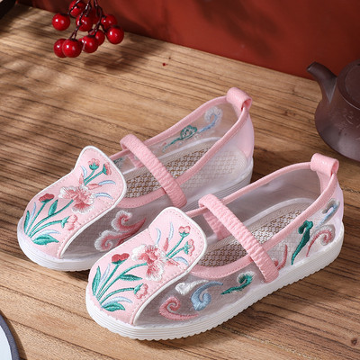 Tikitud ja lameda tallaga vabaaja lastejalatsid