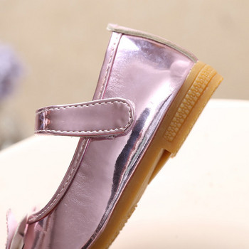 Модерни лачени обувки с панделка и велкро лепенки
