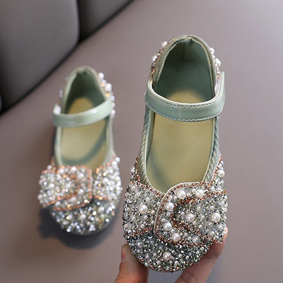 Μοντέρνα κορίτσια παπούτσια με πέρλες