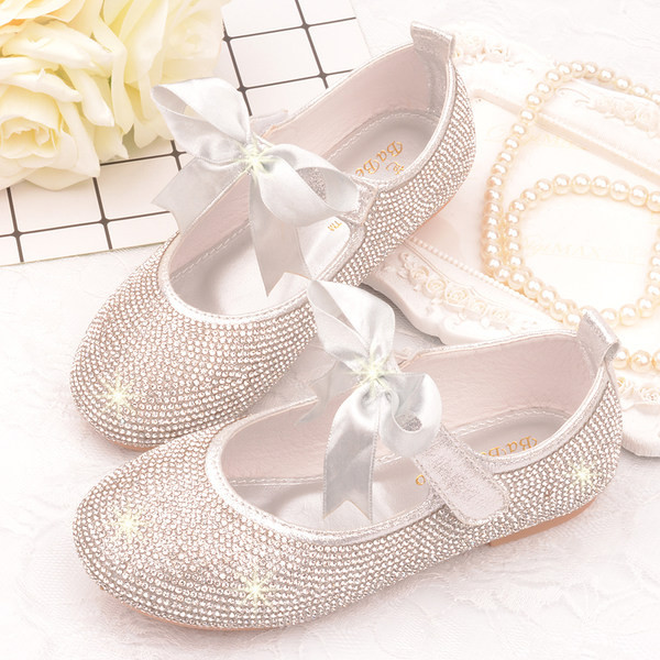 Laste kivide ja paelaga vabaajajalatsid-tüdrukutele