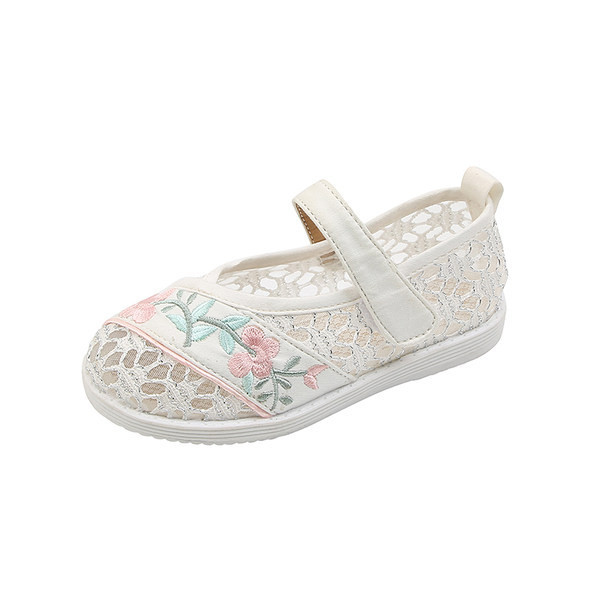 Jauns bērnu apavu modelis ar izšuvumu un velcro aizdari