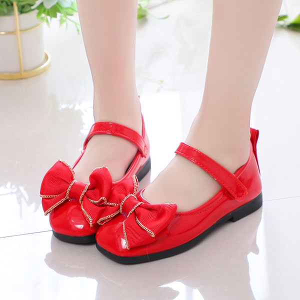 Eko-nahast valmistatud vabaajajalatsid paelaga tüdrukutele