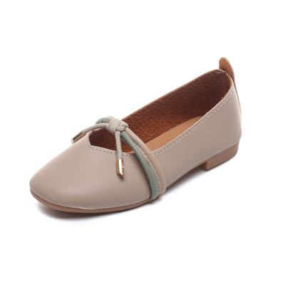 Lameda talla ja nahast paeltega nahast lastejalatsid