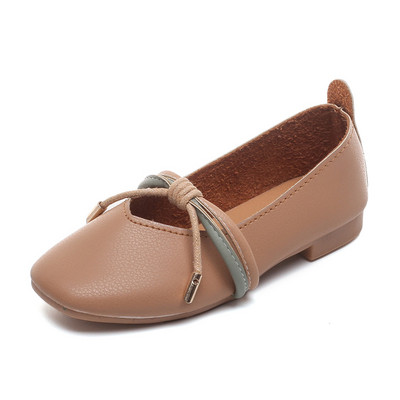 Lameda talla ja nahast paeltega nahast lastejalatsid