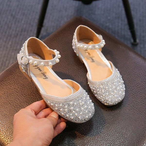 Pärlitega kevad-suvised kingad