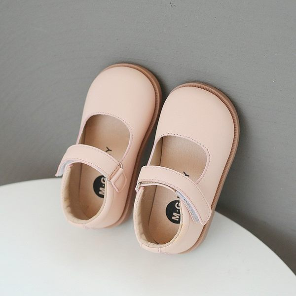 Laste vabaaja nahast jalatsid plaastriga