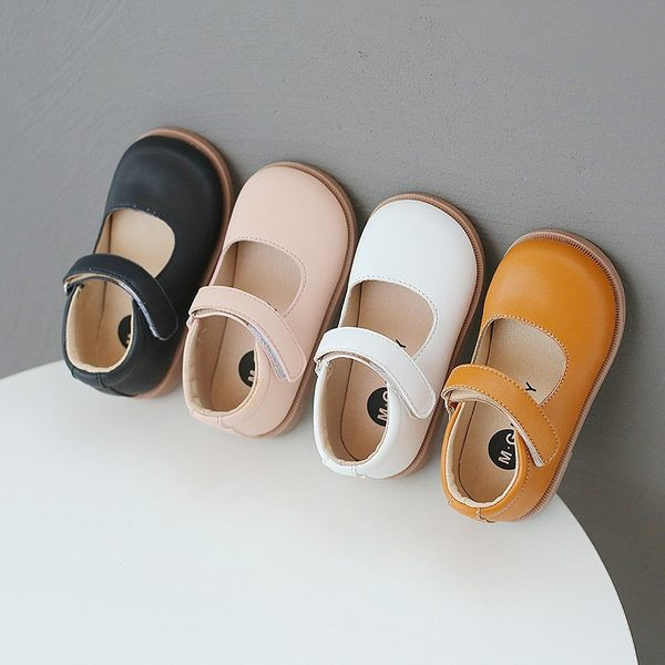 Laste vabaaja nahast jalatsid plaastriga