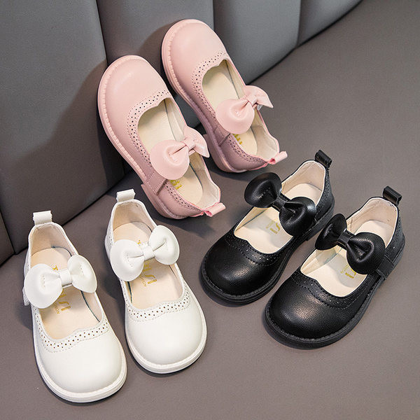 Eko bőrből készült alkalmi cipő szalaggal lányoknak