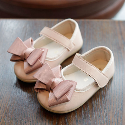 Paela ja lameda tallaga nahast lastejalatsid