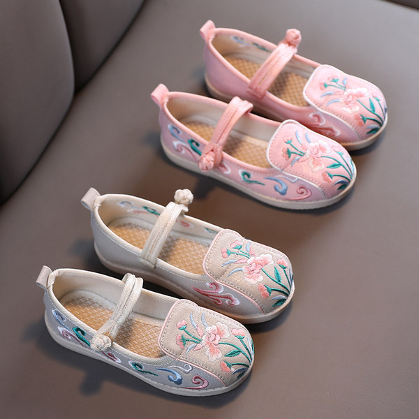 Ikdienas apavi ar plakanu zoli un izšuvumu meitenēm