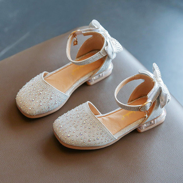 Mūsdienīgi tekstila apavi ar spīdīgu efektu meitenēm